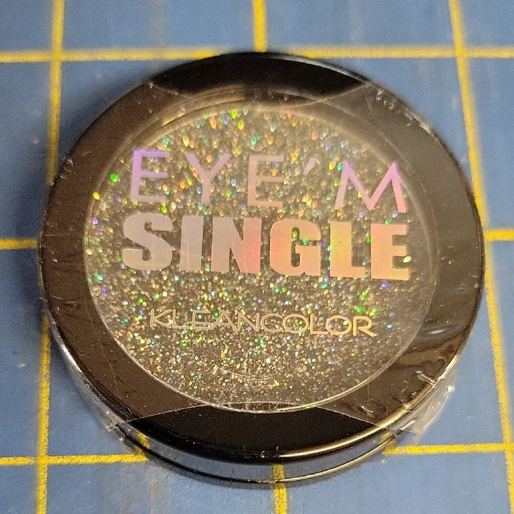 Kleancolor Eye'M Single Glitter Eyeshadow Holographic 1.8g New Sealed One & Only